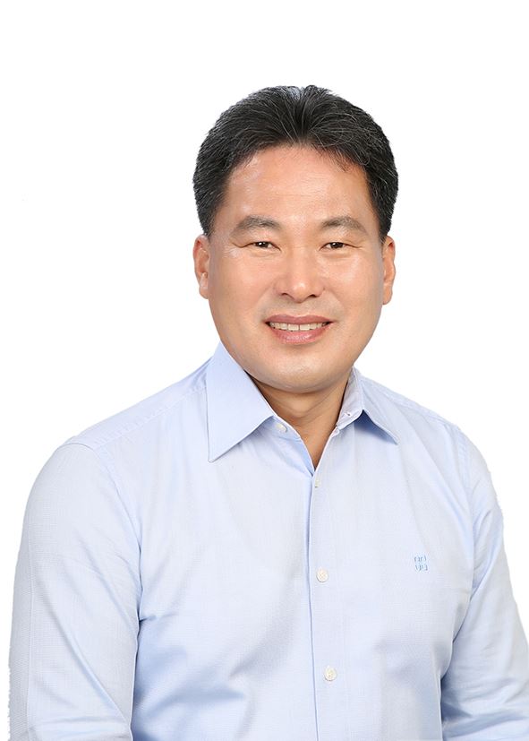 그림입니다.  원본 그림의 이름: 양경석(평택시제1선거구).jpg  원본 그림의 크기: 가로 591pixel, 세로 827pixel  사진 찍은 날짜: 2022년 05월 11일 오후 7:32  카메라 제조 업체 : Canon  카메라 모델 : Canon EOS 5D Mark III  프로그램 이름 : Adobe Photoshop CS6 (Windows)  F-스톱 : 4.5  노출 시간 : 1/125초  ISO 감도 : 100  색 대표 : sRGB  노출 모